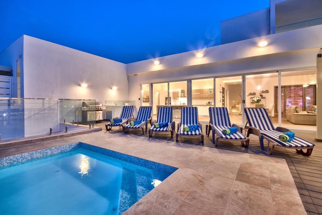 Villa Gaia - Sunset Views, Indoor Heated Pool, Sauna And Games Room Mellieħa Extérieur photo