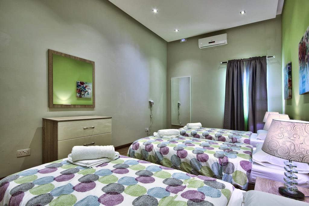 Villa Gaia - Sunset Views, Indoor Heated Pool, Sauna And Games Room Mellieħa Extérieur photo