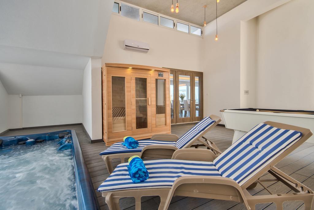 Villa Gaia - Sunset Views, Indoor Heated Pool, Sauna And Games Room Mellieħa Extérieur photo